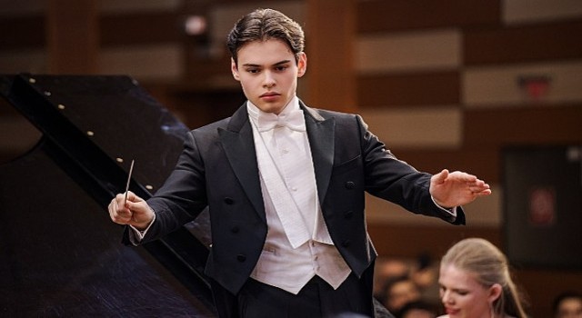 Maximilian Cem Haberstock, Türkiyedeki ilk konserinde Ahmed Adnan Saygun Senfoni Orkestrası;nı yönetecek
