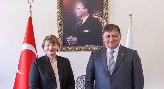 Başkan Tugay Birleşik Krallık Türkiye Büyükelçisini ağırladı