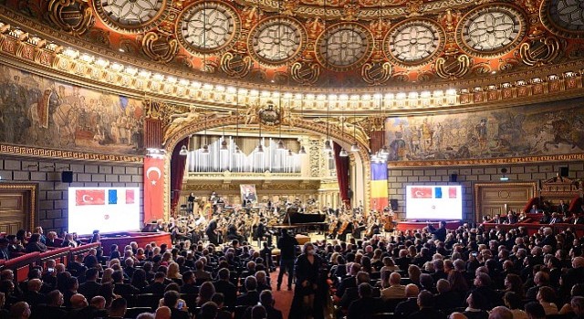 İstanbul Devlet Senfoni Orkestrası Cumhuriyetin 102. yıl coşkusunu Romanyada yaşattı