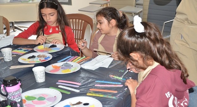 Üretici Memnun, Tüketici Memnun: Üretici Pazarı Efes Tarlası Yaşam Köyünde bereketiyle devam ediyor