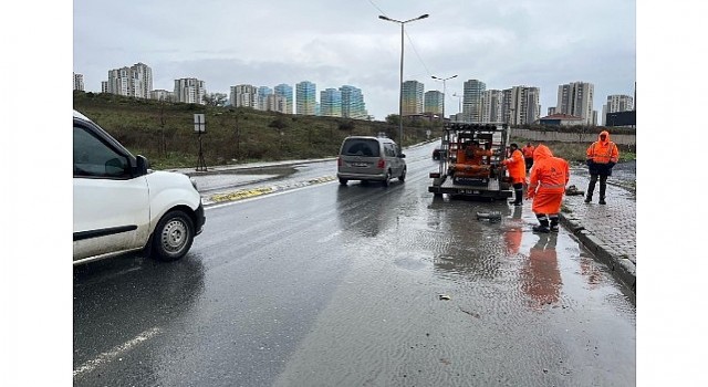 İstanbulun Bazı Bölgelerinde Metrekareye 67 KG Yağış Düştü