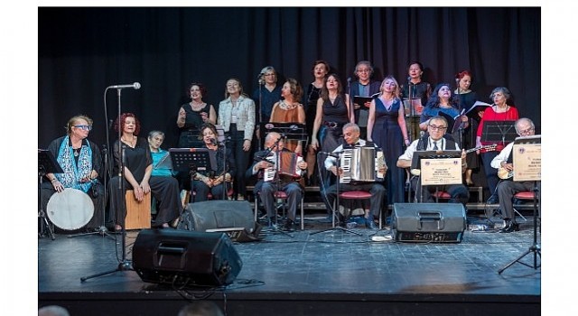 Mübadelenin 103. yılında iki yakanın ezgileri Konak ta yankılandı