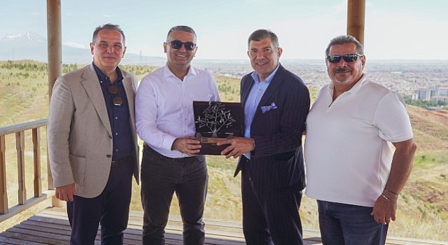 Kâmil Koç ve Mercedes-Benz Türk