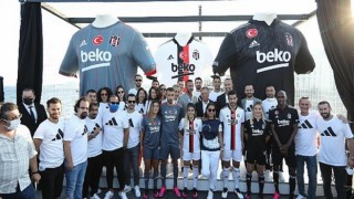 adidas, Beşiktaş’ın 2021-2022 sezonu formalarını “Beşiktaş Sensin” diyerek taraftarlarla buluşturdu