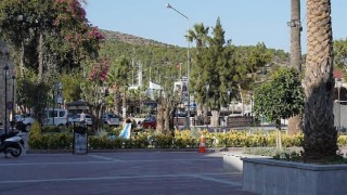 Başkan Oran, “Çeşmemiz’e yakışır bir meydan yaptık!”