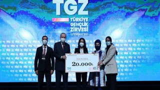 Bu yıl ikincisi düzenlenen Türkiye Gençlik Zirvesi Beştepe Kongre ve Kültür Merkezi’nde gerçekleşti