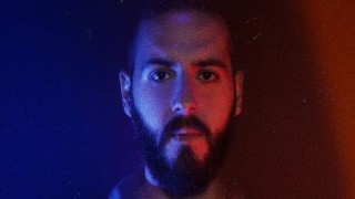 Ege Yağız, dillere dolanan şarkısı “Anlatmak Zor” ile 2021 yazına eşlik ediyor