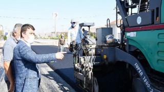 12 Sokağa 21 Ton Sıcak Asfalt Serildi