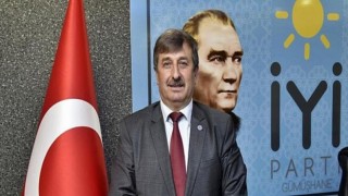 Alparslan Kapıları Açmış, ATATÜRK Tesçillenmiştir