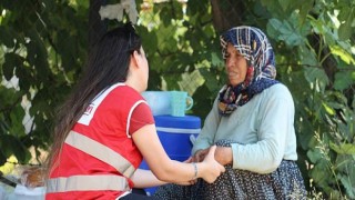 Yangınzedelere kızılay ekiplerinden mobilize yardım