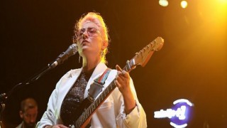 +1 ve Bursa Nilüfer Belediyesi iş birliği ile hazırlanan Nilüfer +1 Güz Konserleri açılışını Kalben yaptı.