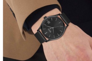 Boss ile Şıklığın Adı Siyah