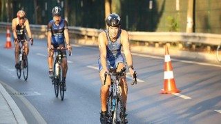 Dünyanın ilk Kıtalararası Triatlon Yarışması İstanbul Oral B Boğaziçi Triatlonu gerçekleşti