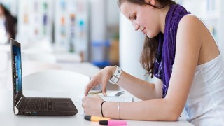 Eğitim sektörünün üçte ikisi çevrimiçi eğitim olanaklarını iyileştirmek için BT bütçelerini arttıracak