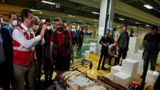 İmamoğlu, Balıkçı Esnafı ile bir araya geldi, mezat yaptı “Vira Bismillah” dedi