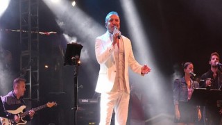 İrem Derici ve Cenk Eren, Türkiye MotoFest’i coşturdu