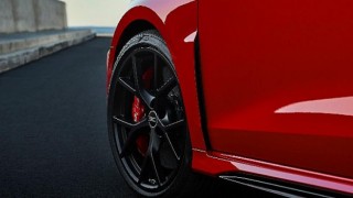 İzmit’te üretilen ‘Pirelli P Zero Trofeo R’ donanımlı yeni Audi RS 3’ten efsanevi Nürburgring pistinde yeni rekor