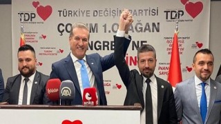 Türkiye Değişim Partisi Genel Başkanı Sayın Mustafa Sarıgül, 1.Olağan Çorum Kongresi’nde basın toplantısı düzenledi.