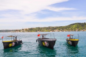 Bu Yaz Denizin Üzerinde 5 Ton Dondurma, 5.5 Bin Litre Kahve Tüketildi