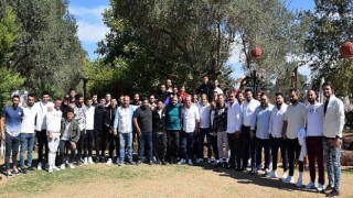 Bucaspor 1928’de yönetim ve futbolcular kahvaltıda bir araya geldi