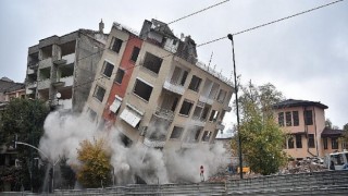 Bursa’da Binalar Yıkılıyor, Tarih Gün Yüzüne Çıkıyor