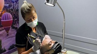 Gülcan Yurt: “Saç ekiminde kadın zarafetini yansıtıyorum”