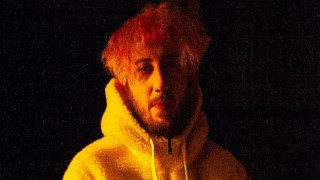 Hip-Hop’ın başarılı ismi Khontkar’ın yeni klibi Kuzgun, Sneaks Up partnerliğiyle tüm dijital platformlarda yerini aldı