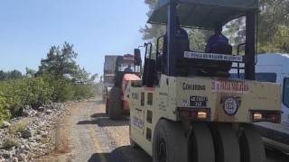 Muğla’da Meke Çiftlik yolunda asfaltlama yapıldı