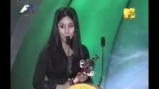 Siti Kdi: ”Türk kadın şarkıcıların sesi güçlü”