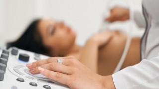 Yeni Çalışma Şaşırttı, “40 Yaş Altındaki Meme Kanseri Vakalarında Yaşam Kaybı Oranı Arttı”