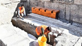 Antik tiyatro kulisinde ilk antik tuvalet