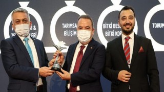 Büyükşehir Belediyesi Dijital Tarım Projesi ile ödül aldı