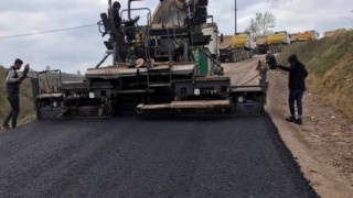 Gökçeören Köyü-Çeribaşı Topallar arası yolda asfaltlama çalışması