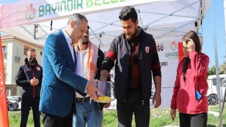 İzmir İl Tarım ve Orman Müdürlüğü’nün Küçükbaş ve Kovan Dağıtımı Töreni Bayındır’da Yapıldı