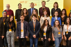 ‘Sen Gençsin, Güç Sensin’ projesinin yeni döneminde 16 genç bilim, kültür-sanat, sosyal sorumluluk ve spor alanlarında desteklenecek