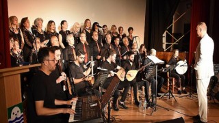 Foça Belediyesi Türk Halk Müziği Korosunun ‘‘Yaza Merhaba’’ isimli konseri büyük ilgi gördü