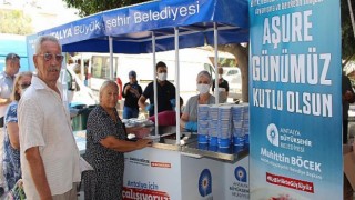 Antalya Büyükşehir aşure bereketini ilçelere taşıdı