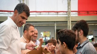 Kartepeli Miniklerin Dondurmaları Başkan Amcalarından