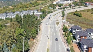 Prof. Dr. Baki Komsuoğlu bulvarında trafik çizgileri yenilendi