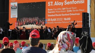 Troya Kültür Yolu Festivali’nde 57. Alay Senfonisiyle Çanakkale Şehitlerine Saygı Duruşu