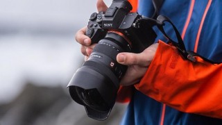 Sony, Yapay Zeka Tabanlı Otomatik Odaklama Özelliği ile Yeni Bir Yüksek Çözünürlüklü Görüntüleme Deneyimi Sunan En Yeni Kamerası Alpha 7R V’yi Tanıttı