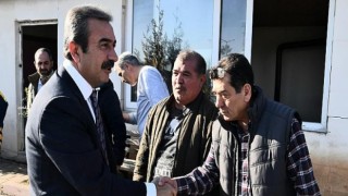 Çukurova Belediye Başkanı Soner Çetin yol işçileriyle kahvaltıda buluştu
