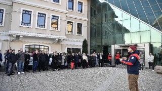 Deprem tatbikatı gerçeğini aratmadı