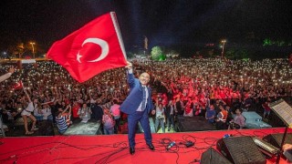 İzmir Büyükşehir Belediye Başkanı Tunç Soyer'den yeni yıl mesajı