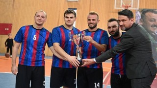 Kazanan yine dostluk oldu