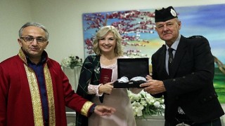 Yabancı çift mutluluğa Antalya'da 'Evet' dedi