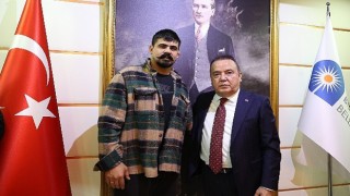 Başkan Böcek: 'Cengizhan Şimşek oğlumun yanındayım'