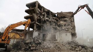Bir yılda Kocaeli de 100 bina yıkıldı