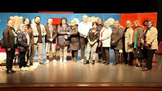 Çınarlarla tiyatro keyfi bir başka