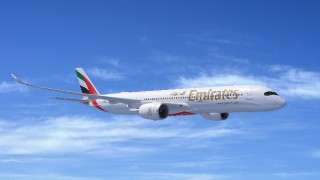 Emirates 50 yeni A350 model uçağında yüksek hızlı geniş bant internet bağlantısı sunmak için yatırım yapıyor